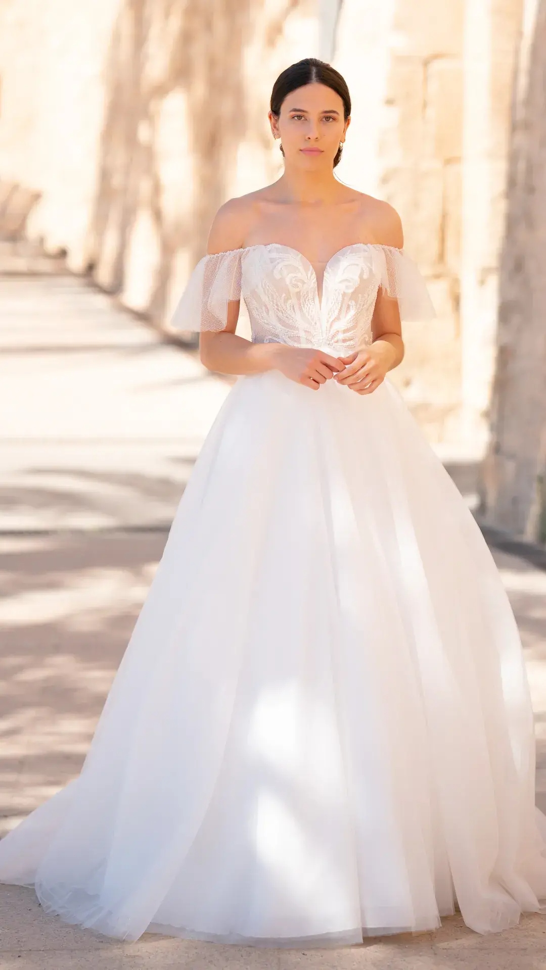 Vestidos de novia sencillos y elegantes en Alicante para bodas civiles